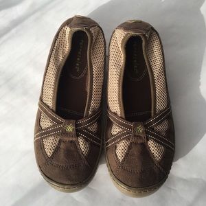 Terrasoles “Echo” crossband slip on shoe